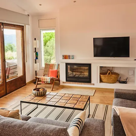 Casa Roques Negres 别墅 *