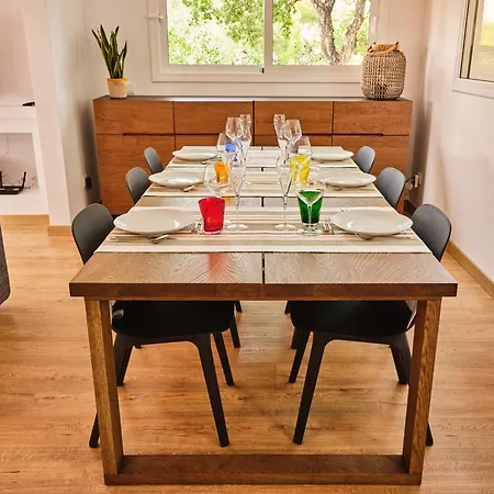 Casa Roques Negres 别墅 *